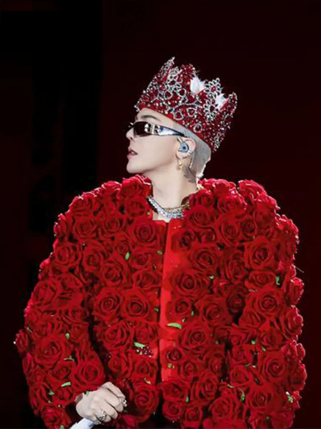 Labubu Clothes G-Dragon Red Rose and Crown